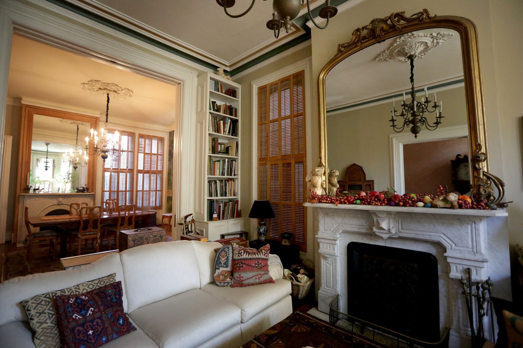 At Home with Suzanne Sessions